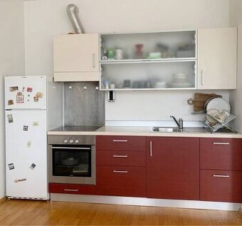 Kuchyňská linka Cesare s elektrospotřebiči – demontáž v ceně