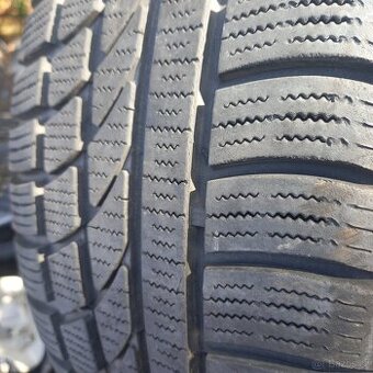 Vw passat 205/55R16 zimní pneu