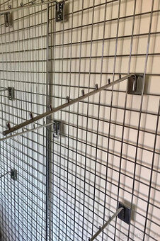 Drátěný program, prodejny