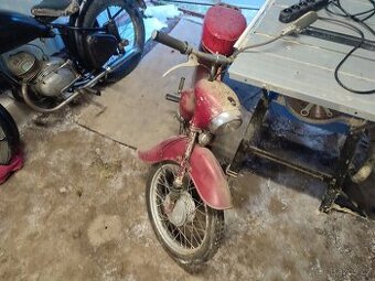 jawa 555 pionyr parez