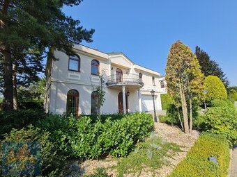 Pronájem luxusní vily 5+1/T (243 m2), zahrada (382 m2), bazé