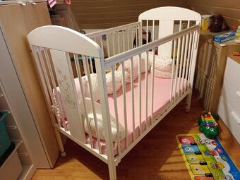 Postýlka na kolečkách