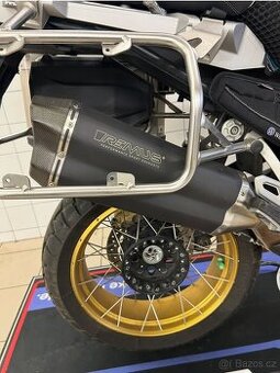 Laděný výfuk REMUS 8