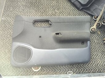 Prodám zachovalé přední tapecíry na Škodu felicii