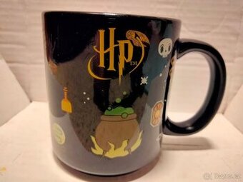 Hrnek Harry Potter jako nový bez poškození.