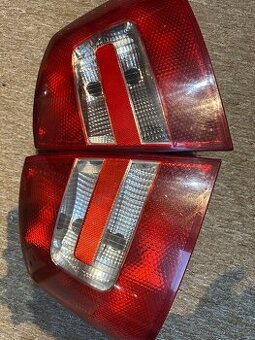 Zadní světla Škoda Octavia 2 sedan