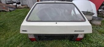 Škoda Favorit  páté kufrove dveře