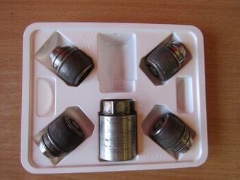 Bezpečnostní matice kol na Hyundai i30