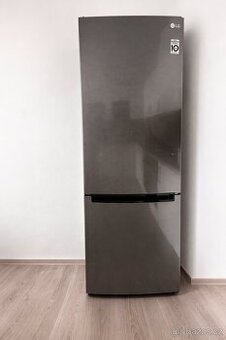 LG lednice s mrazákem No Frost 341 l – nerez