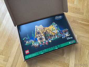 LEGO 43242 Chaloupka Sněhurky a sedmi trpaslíků