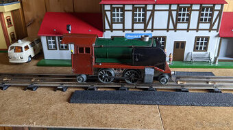 Plechová lokomotiva Zbrojovka velikost jako Merkur