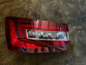 Zadní světlo levé vnější combi Škoda SUPERB III