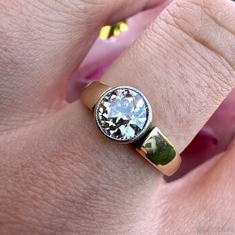 Prvorepublikový zlatý prsten s diamantem 1.43 ct