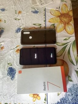 Xiaomi Redmi 7 3GB/32GB černý - 1
