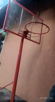 Basketbalovy koš
