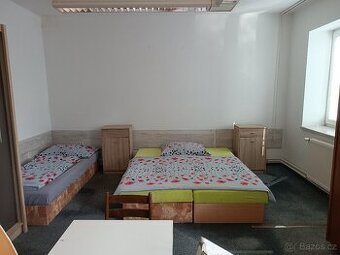 Pronajmu pokoj v rodinném domě ve Starém Městě. - 1