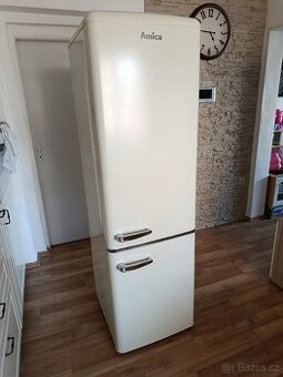 Lednice Amica retro