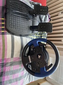 Volant trusthmaster T150