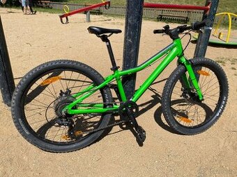 Dětské cyklistické kolo -Scott scale 24 disc green