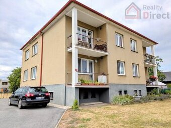 Prodej zrekonstruovaného bytu 3+1, 70 m2 s garáží, pergolou,