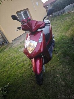 Honda 125 Dylan