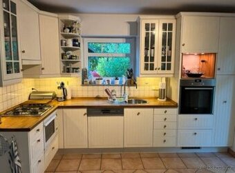 Venkovská kuchyně Ikea se spotřebiči,5531