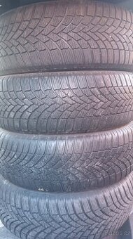 205/60 R16 92H , čtyři zimní pneumatiky Bridgestone LM 005,