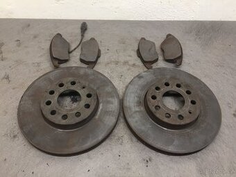 ŠKODA OCTAVIA 2 - PŘEDNÍ BRZDOVÉ KOTOUČE+DESKY 288mm