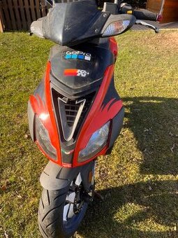 Skútr Aprilia SR 50