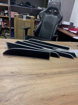 Audi A6 C6 4F black piano