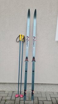 Běžky, hole a běžkařské boty