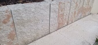 Betonové palisády piskove