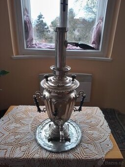 Samovar s podnosem