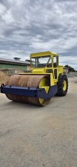 Dynapac CA25 - Vibrační válec