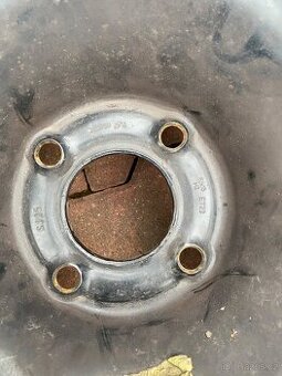 Plechové disky 15” 4x108 Peugeot,Citroen a zimní pneu 185/65