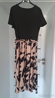 Nové šaty letní, slušivé