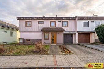 Šanov nad Jevišovkou, RD 4+1+1, balkon, zahrada, garáž - rod