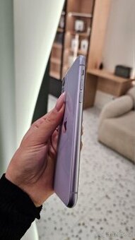 Prodam iPhone 11 , 64 gb battery 77%