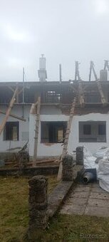 Staré trámy a staré prkna staré fošny