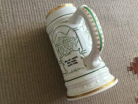 pullitr  1973, podtacek na odlivky, dzbanek RFH s textem