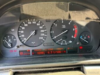 BMW E39 budiky 100 % pixely