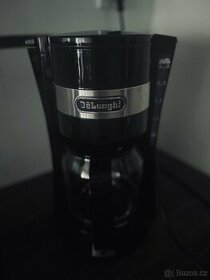 Kávovar De’Longhi černý