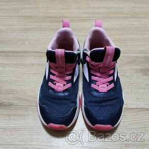 Tenisky zn. Reebok vel. 31