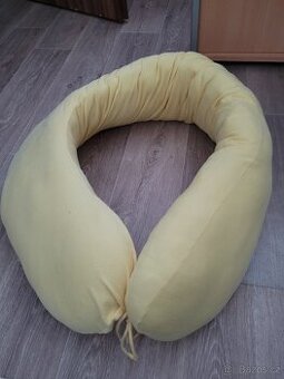 Těhotenský a kojící polštář