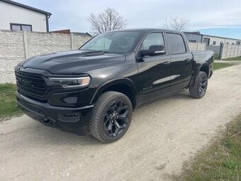 Ram 1500 Limited 2022 najeto 8 000km