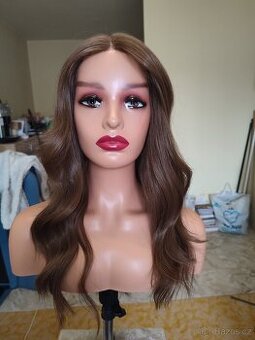 Nová vlnitá světle hnědá Lacefront paruka