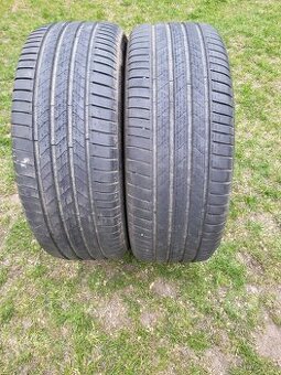 235/45 R 20