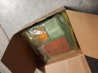 VW T4 pravé zadní světlo: 300,-