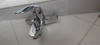 Prodám nástěnnou vanovou baterii GROHE rozteč 150 mm