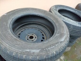 Pneu 2ks KUMHO 235/65R17